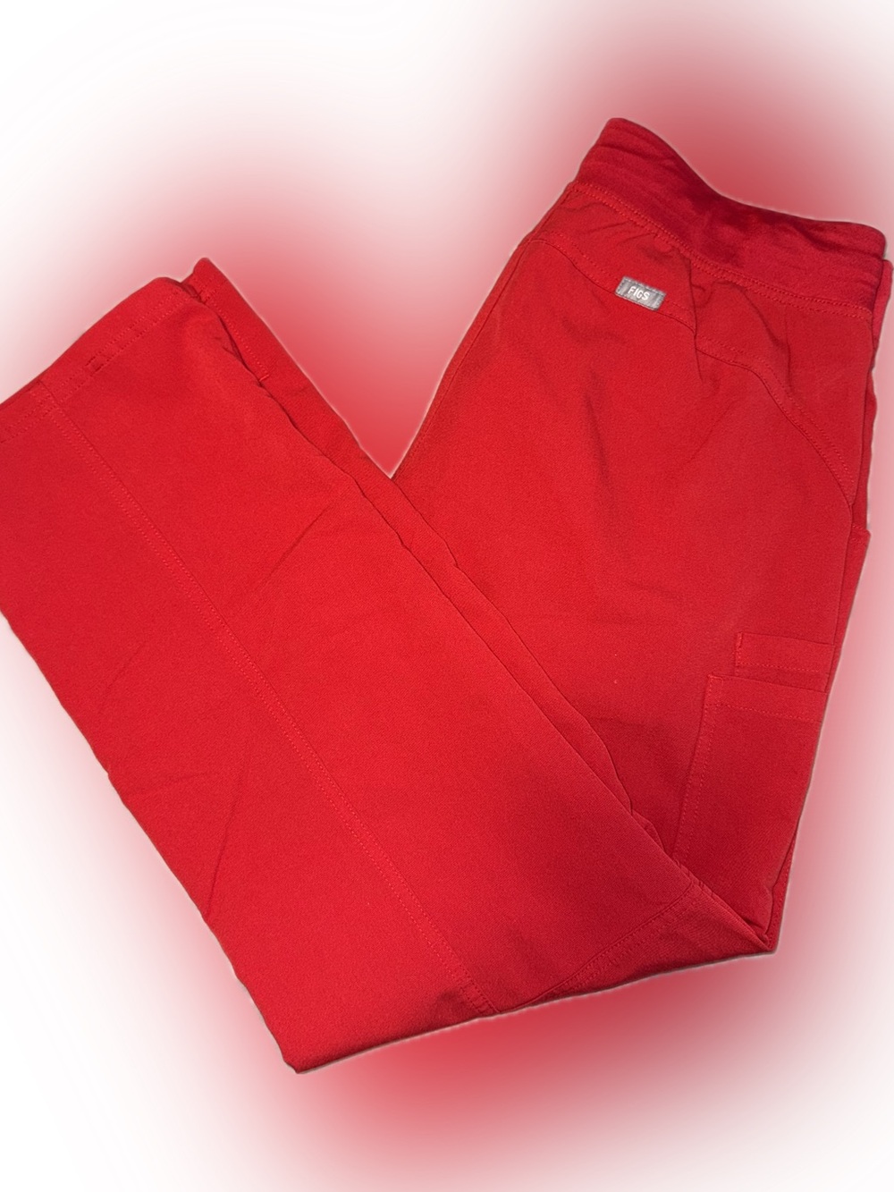 FIGS KADE RED MEDIUM PETITE